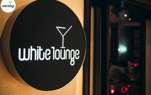 White Lounge